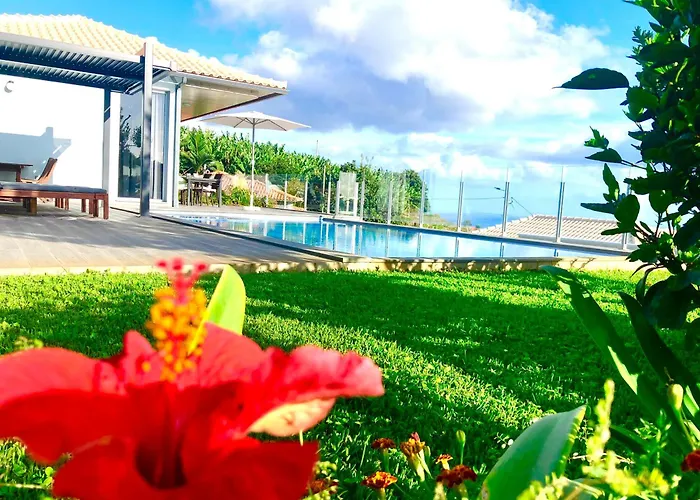 Villa Pinheira IV -Heated Swimming Pool And Jacuzzi